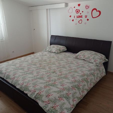 Apartment Matej Stobreč Buitenkant foto