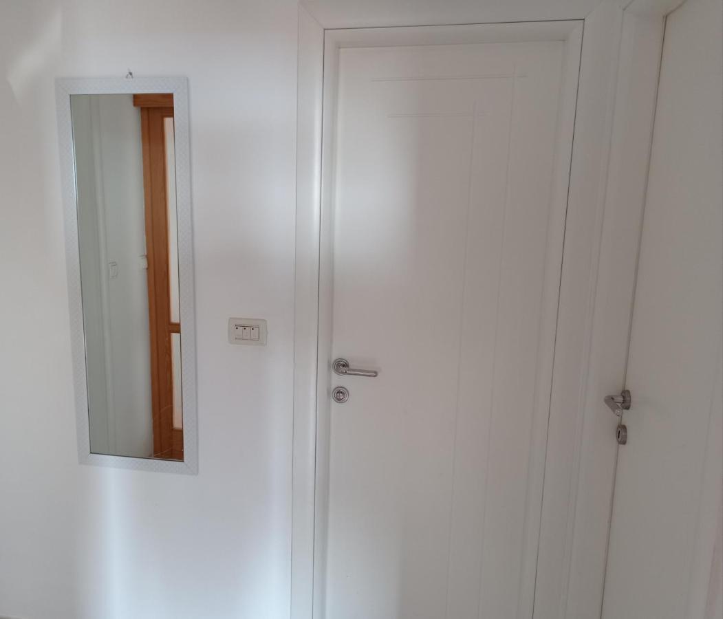 Apartment Matej Stobreč Buitenkant foto